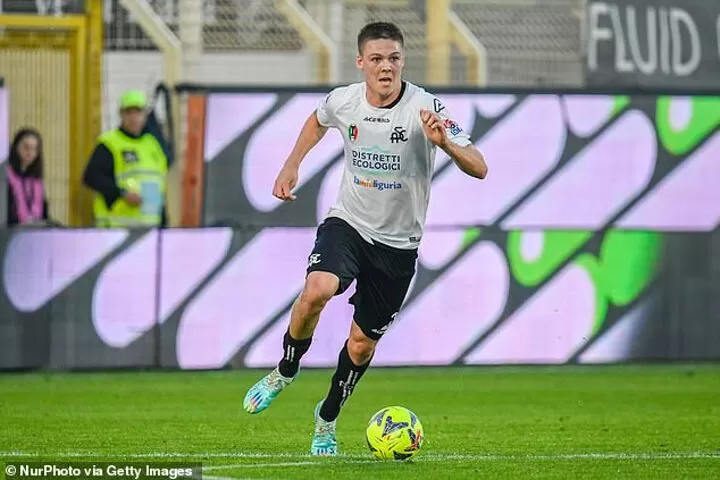 West Ham and Brighton have 'joined the race to sign Spezia defender Emil Holm'| All Football