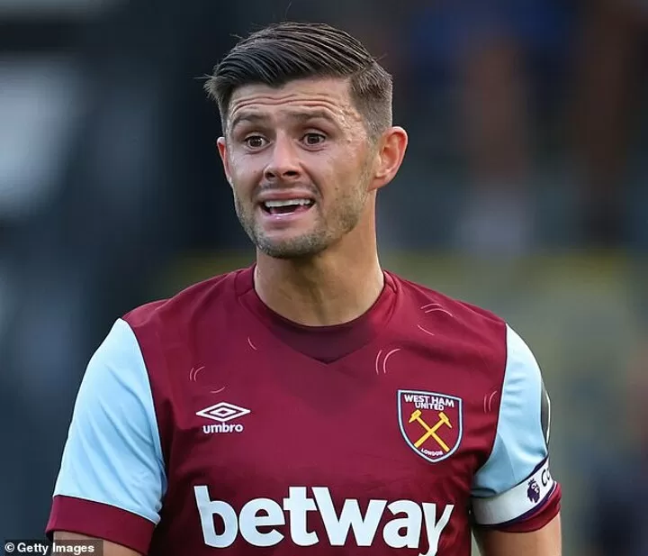 Wolves in talks with Aaron Cresswell over a £2.5m move to Molineux| All  Football