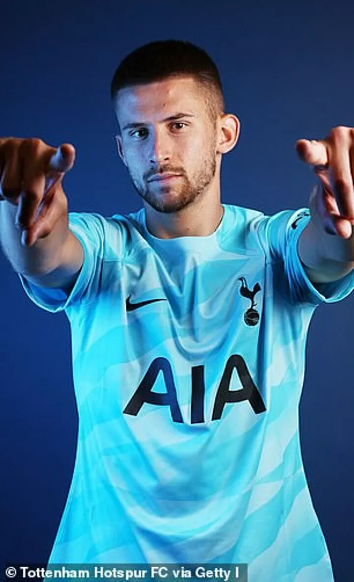 Tottenham goalkeeper has a heart of gold after welcoming a