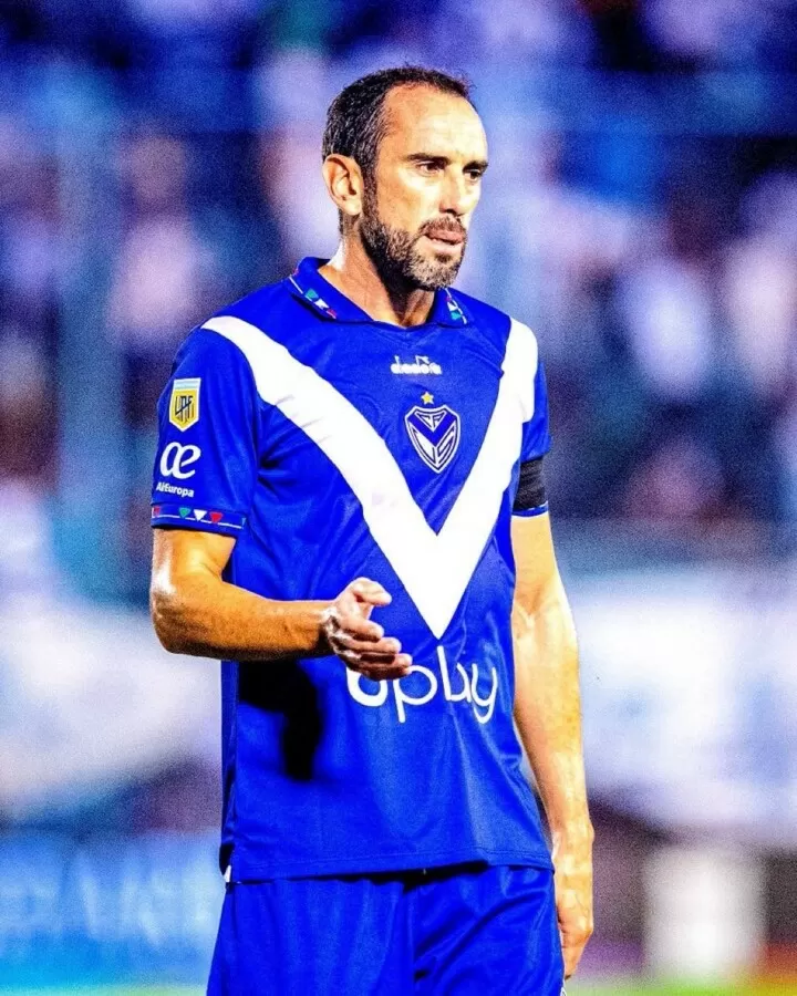 Diego Godín le dijo adiós al futbol profesional Diego Godín le dijo adiós al futbol profesional