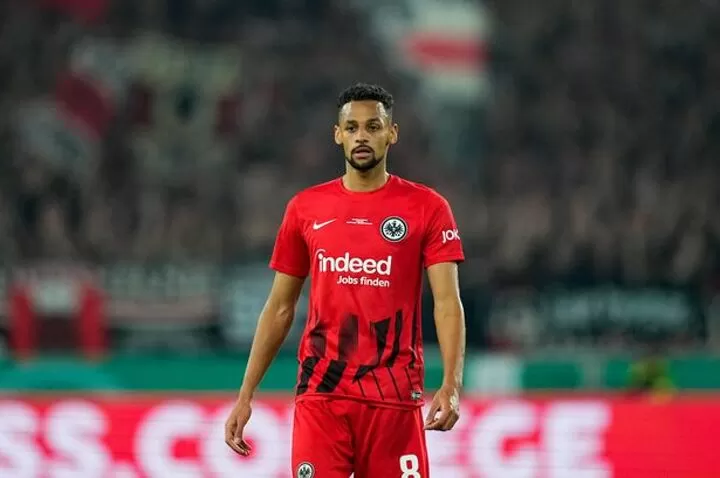 Djibril Sow - Bậc Thầy Trung Tuyến Với Lối Chơi Thông Minh Djibril Sow - Bậc Thầy Trung Tuyến Với Lối Chơi Thông Minh