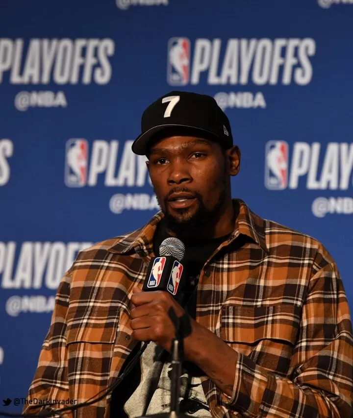 kd wearing 7 hat