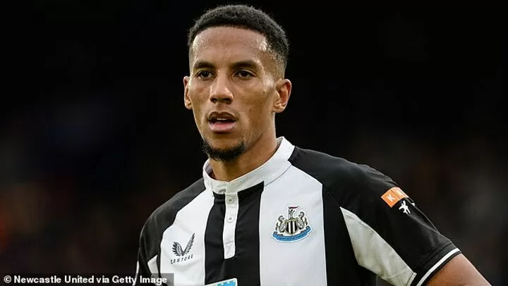 Newcastle's Isaac Hayden emerges as target for Premier League new boys  Luton Town... as the midfielder continues to train with the Under 21s| All  Football