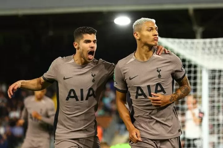 Spurs go for gold with new away kit