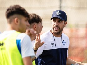 Fabregas uses Arteta chats & notebook nuggets from Pep to fuel managerial path