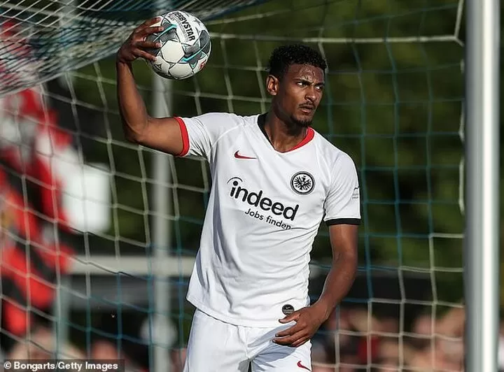 West Ham In Talks With Frankfurt Over 40m Deal For Man Utd Target Mail All Football