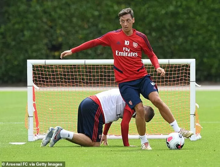 Fenerbahce Keen On Signing Arsenal Playmaker Mesut Ozil All Football
