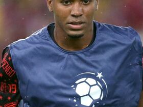 Man Utd & Chelsea 'sent scouts to watch wonderkid Lorran but it could take £43m'