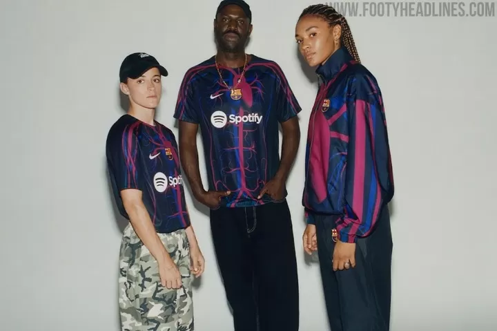 ウェア NIKE - Nike FC Barcelona x Patta Soccer Top XXL Nike FC Barcelona x Patta Culers del Món Soccer Tops FD2372