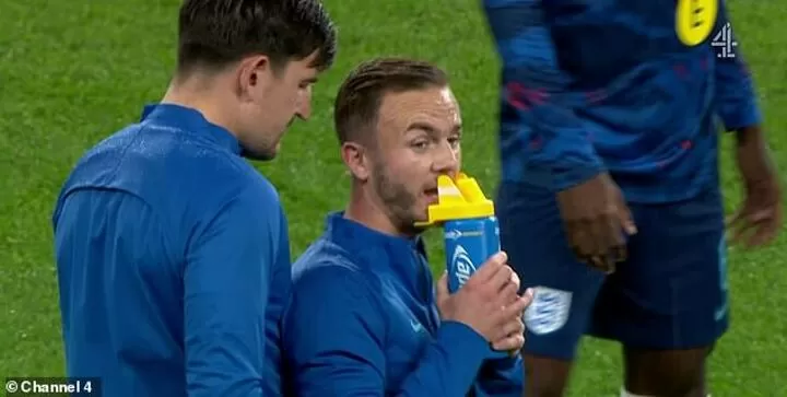 Leicester star James Maddison has last laugh as he stuffs Man of the Match  trophy into £6500 backpack jokes team-mate Ben Chillwell… and Man Utd ace  Harry Maguire agrees – The Sun