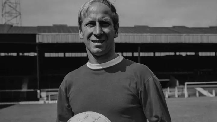 Bobby Charlton of Manchester United and a young boy named Charles... News Photo - Getty Images