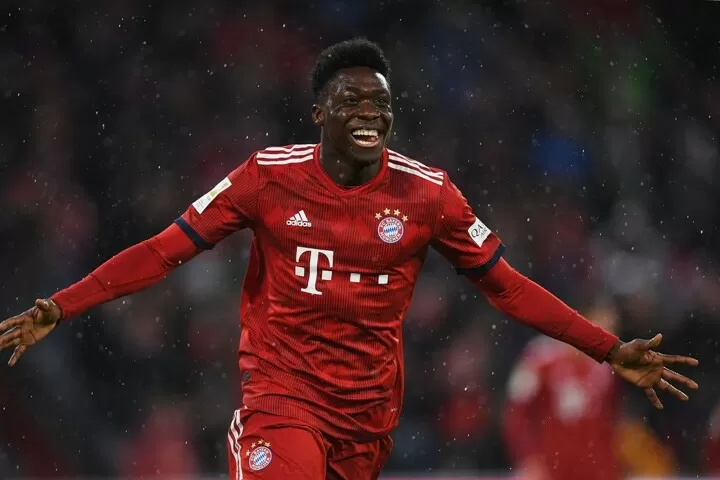 I M Fine With That He S On A Very Good Path Alaba Praises Alphonso Davies All Football