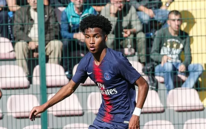 OFFICIAL: PSG's 18-year-old winger Providence joins Roma on a 4 ...