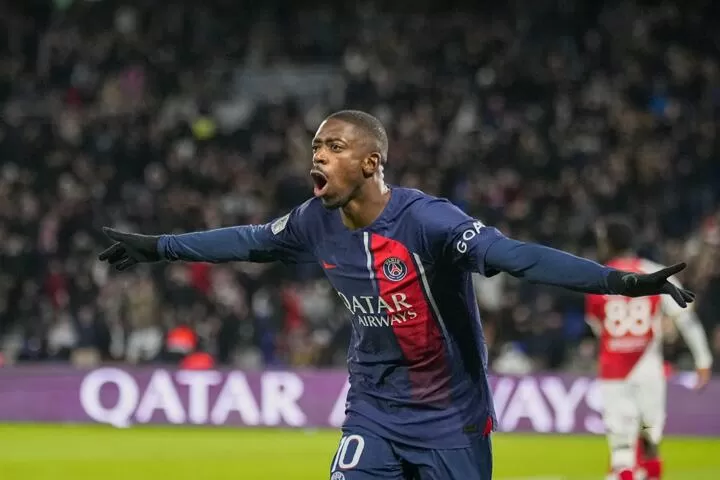 Paris St Germain pull four points clear in Ligue 1 after victory