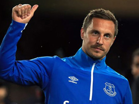 Phil Jagielka giải nghệ sau hơn 800 lần ra sân
