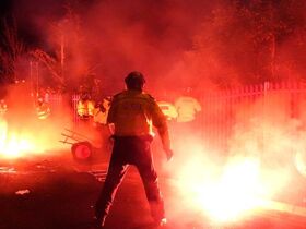 4 police officers injured after clashes with Legia Warsaw fans at Villa Park