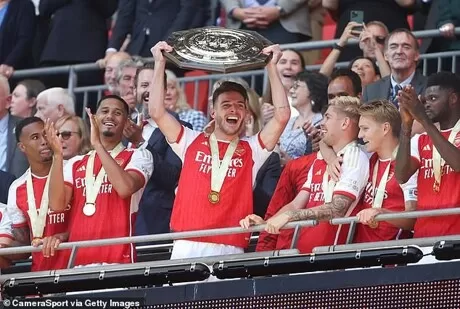 Arsenal 4-0 PSV: Mikel Arteta's side thrash Dutch visitors to mark return  to UEFA Champions League in style - Eurosport
