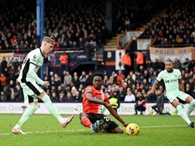Cole Palmer: Mesut Ozil của Chelsea
