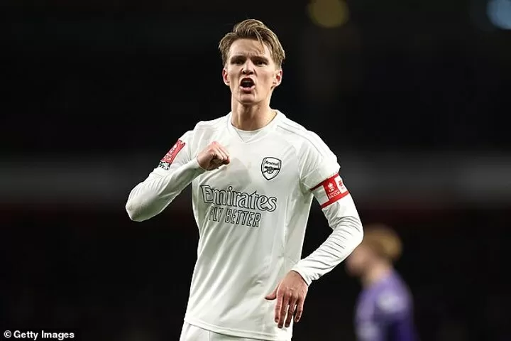 Arsenal white kit store