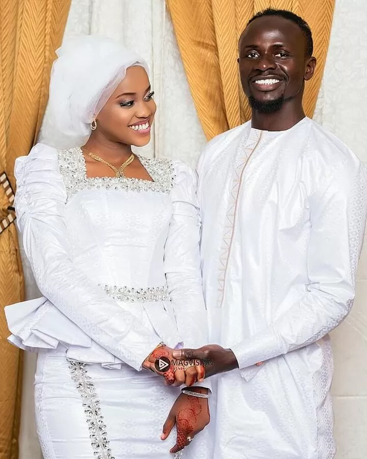 Liverpool fc top wedding dress