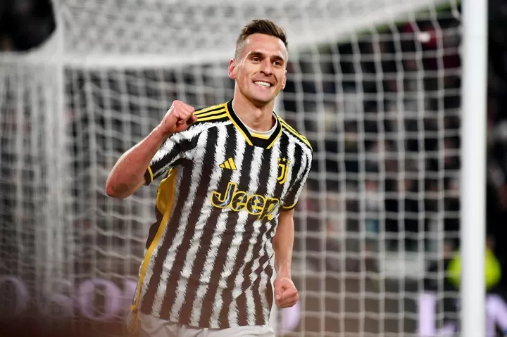 Juventus 4-0 Frosinone: Hosts reach Coppa Italia semis as Milik nets  hat-trick| All Football