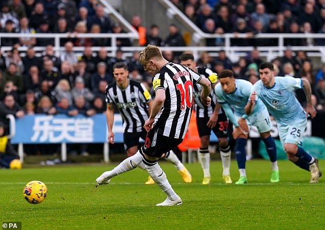Newcastle 2-2 Bournemouth: Ritchie's stoppage-time equaliser rescues a ...