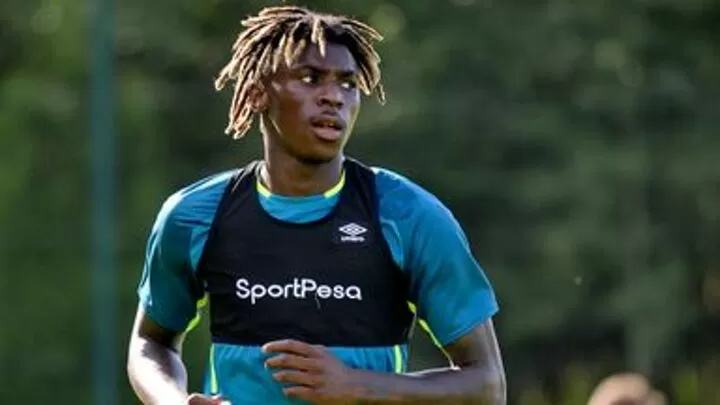 Moise Kean Moved By Everton Fans Anti Racism Banner Gesture All Football