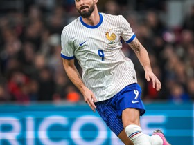 Giroud ghi bàn thứ 57 cho Pháp