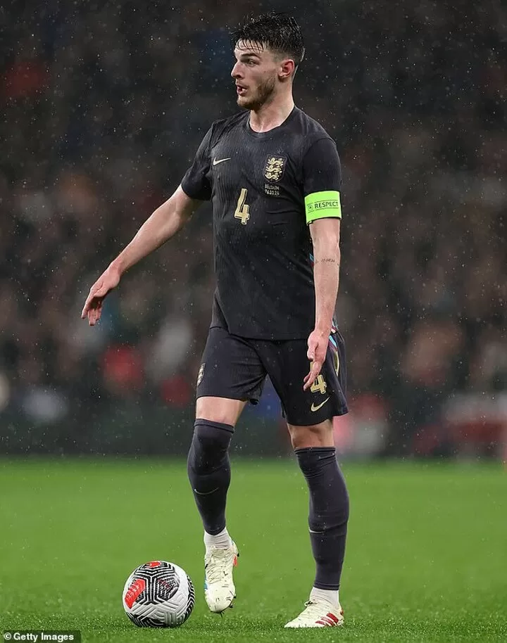 Lampard presents Rice with bespoke Adidas boots to mark his 50th cap vs Belgium All Football