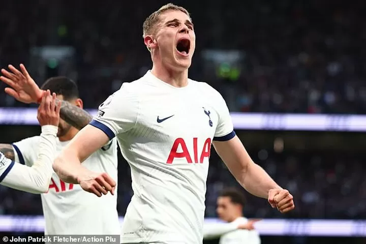 How Tottenham's Micky van de Ven became the Premier League's fastest EVER  player| All Football
