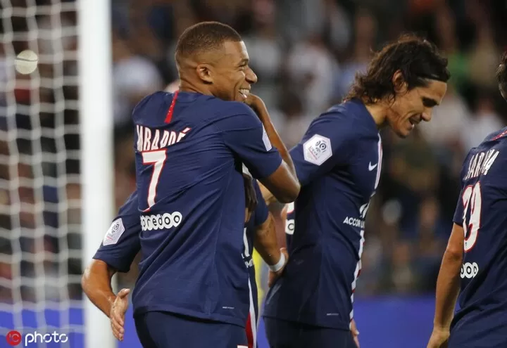 Psg 3 0 Nimes Mbappe Stars As Psg Make Light Of Neymar Absence
