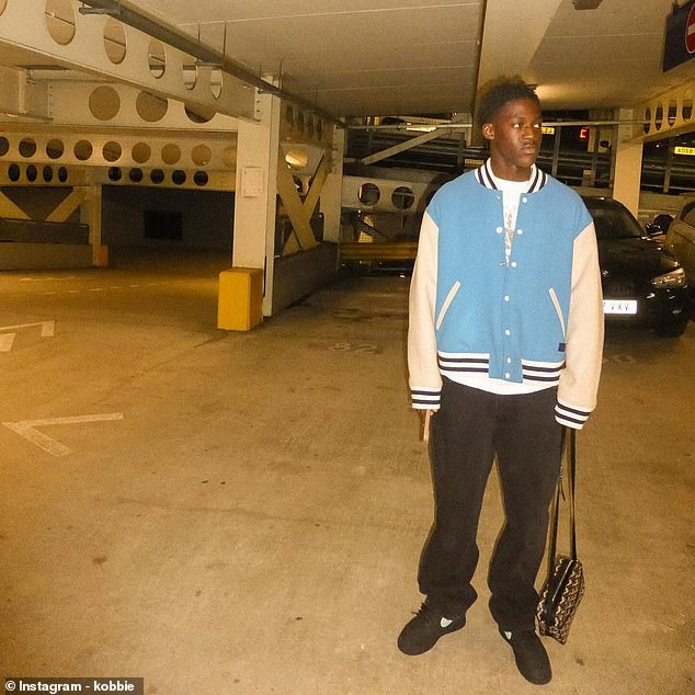 Mainoo posts throwback childhood snap in Man Utd top to mark his 19th ...