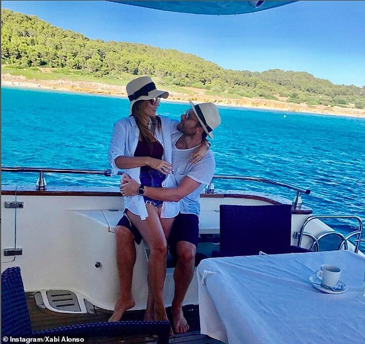 Inside Xabi Alonso's life off the pitch: A model wife once took a ..., image size:720x679