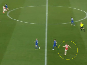 Odegaard là 'Ozil phiên bản Pro Max' của Arsenal