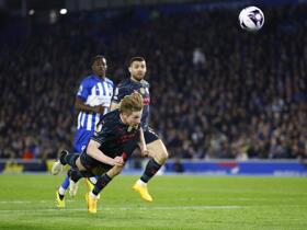 Fans compare KDB’s stunning diving headed goal to World Cup strike by Van Persie
