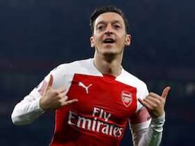 Özil la lía: “¡Vamos Spurs! Prometo no reírme más de ellos si ganan...”