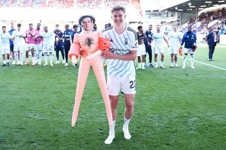 Nottingham Forest star poses with life-size personalised sex doll of  himself| All Football
