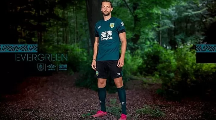 Burnley store 3rd kit