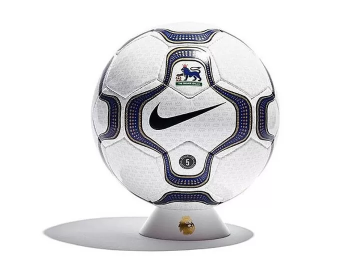la licenciatura caridad proteger Nike releases original 'Geo Merlin' to celebrate 20 years of making the EPL  ball| All Football