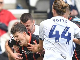 Osmajic Pernah Gigit dan Tanduk Lawan di Inggris, Kini Menuju Serie A