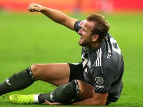 Harry Kane injured in Bayern's draw with Leverkusen ahead of Aston Villa clash