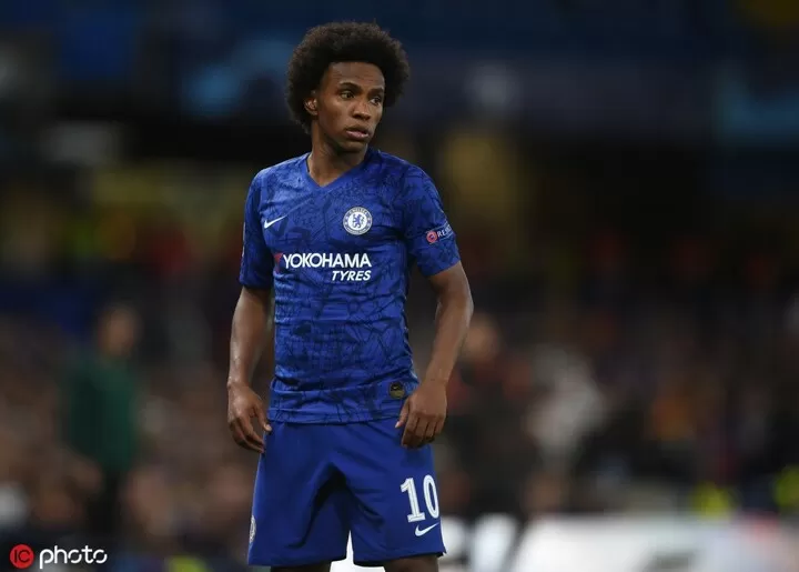 Chelsea 0 1 Valencia In Pics Barkley Misses Late Pen Rodrigo Scores Screamer All Football