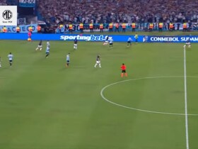 Heartwarming moment stars rush to celebrate with BALL BOY