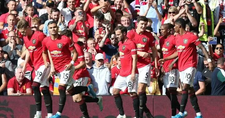 Man Utd Looking For A New Shirt Sponsor As Deal With Chevrolet Nears Its End All Football