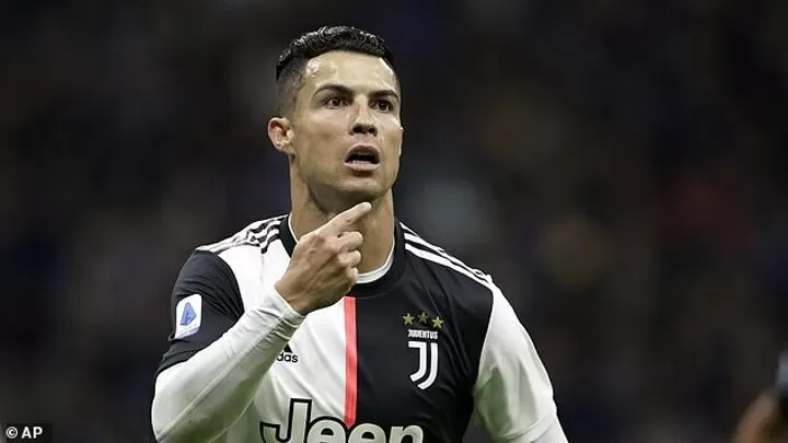 Ronaldo store juventus contract