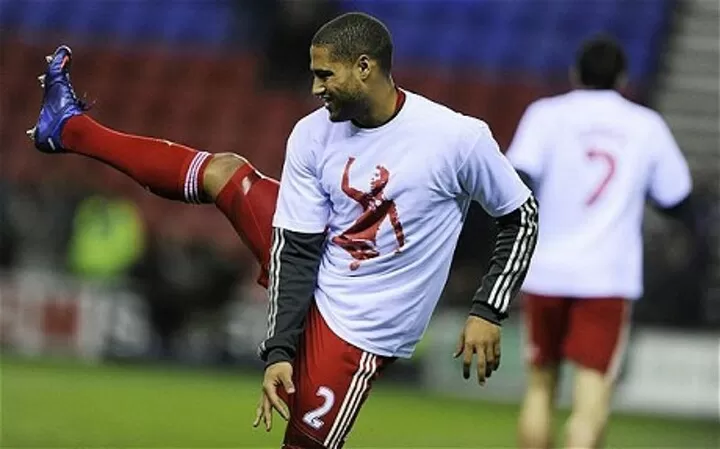 Glen Johnson defends Liverpool as he apologises to Evra for Suarez t shirt All Football