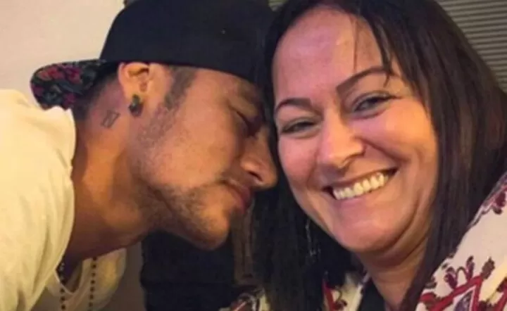 Mama S Boy Neymar Enjoys Crushing His Mum In Latest Ins Post