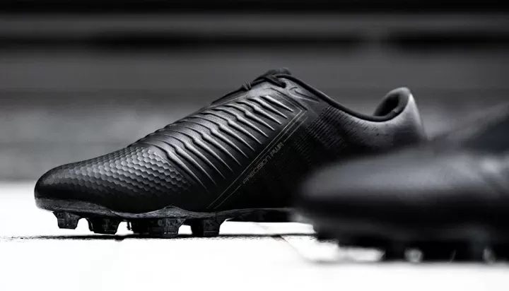 Nike phantom venom tech top craft