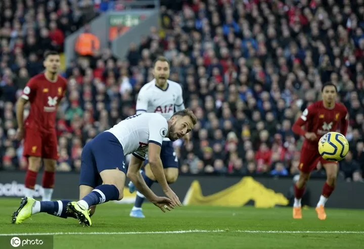 Liverpool 2 1 Tottenham In Pics Salah Hits Ice Cool Winner In