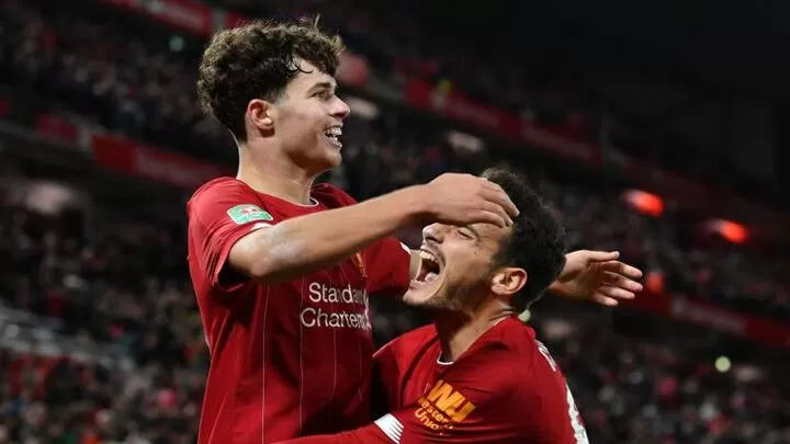 Liverpool 5 5 Arsenal 5 4 On Pens Curtis Jones Scores Winning Spot Kick All Football